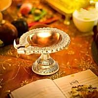 Shubhkart Nitya Brass Paan Diya With Stand - 80 gms
